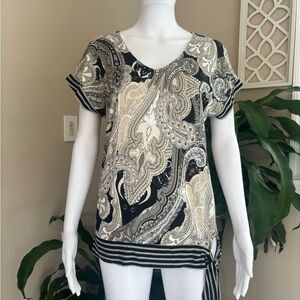 VENUS Black and White Asymmetrical Graphic Blouse